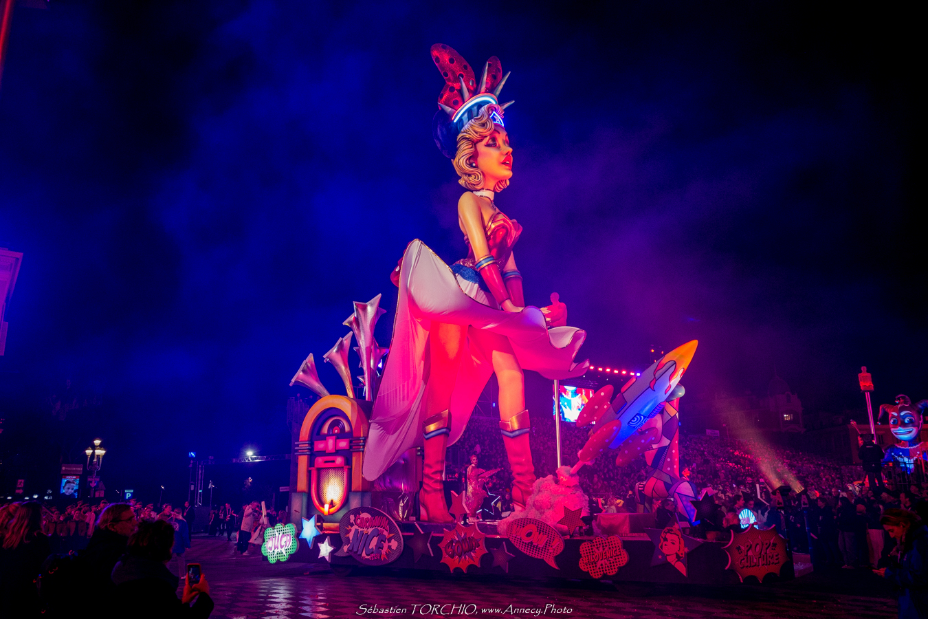 Le Corso Carnavalesque Illuminé du Carnaval de Nice - © Sébastien TORCHIO