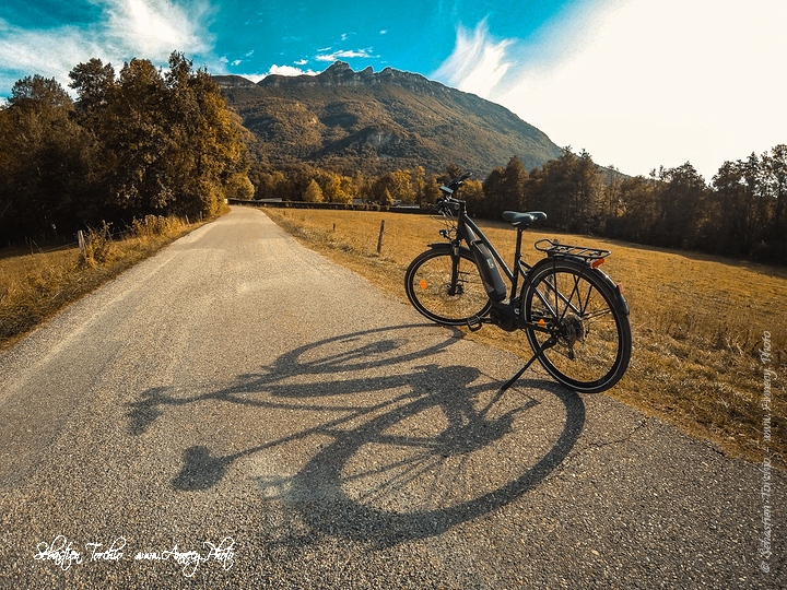 Visite des vignobles de Savoie en vélo © Sébastien TORCHIO, www.Annecy.Photo