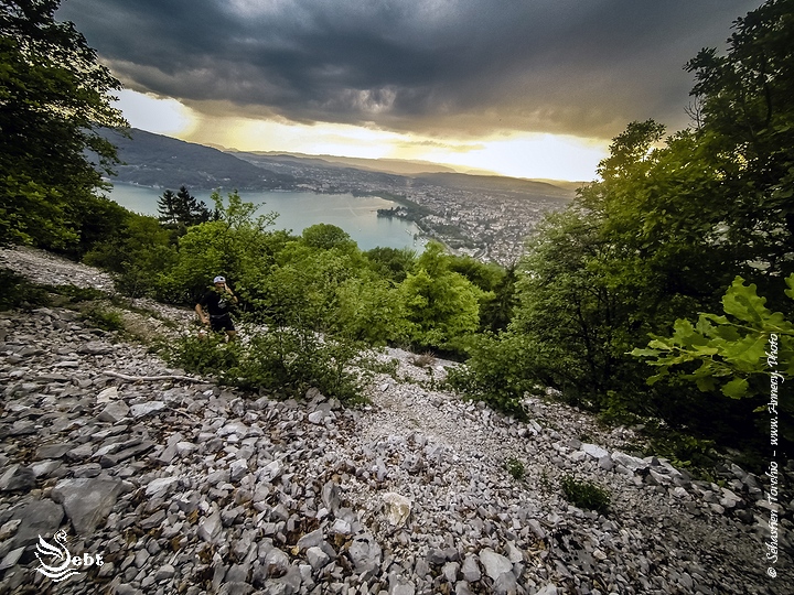Panorama sur le Lac d'Annecy lors de la Rebloch'Run de Snowleader - © Sébastien TORCHIO, www.Annecy.Photo